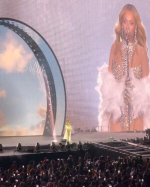 Lesley-Ann Brandt Instagram - The most incredible night with the most incredible people. Shout out to the president @lb8406 for making it happen. Renaissance is everything you need and more! Forever the Queen 🐝 @beyonce 🔥