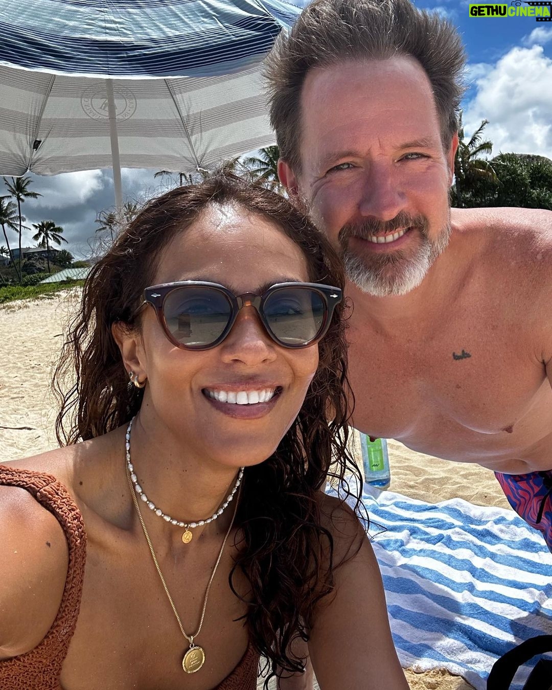 Lesley-Ann Brandt Instagram - We live here now. ✌🏾 Lanikai beach, Kailua, Oahu