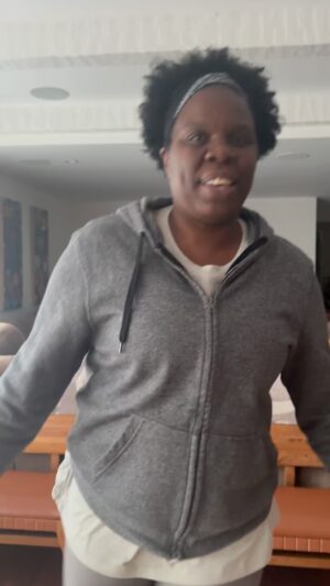 Leslie Jones Instagram - Hey y’all, I’ve got a BIG announcement, I’m now on YouTube! Go hit the link in my bio to subscribe to my page and you’ll see me on youtube real soon. BYYEEEE!