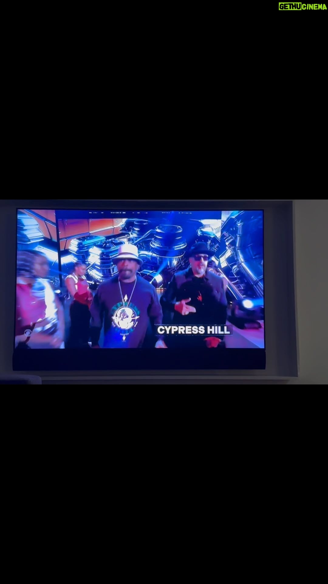 Leslie Jones Instagram - Yeeesssss!! #HIPHOPYALL