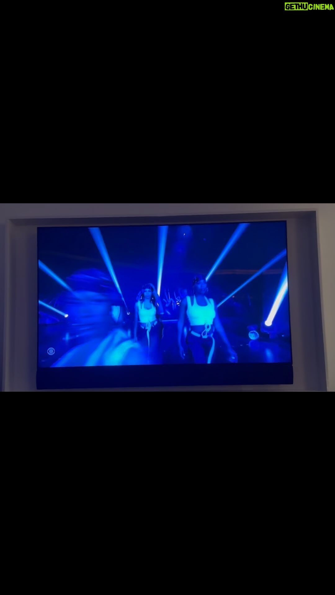 Leslie Jones Instagram - You can’t play with my YO-YO!! #HIPHOPYALL