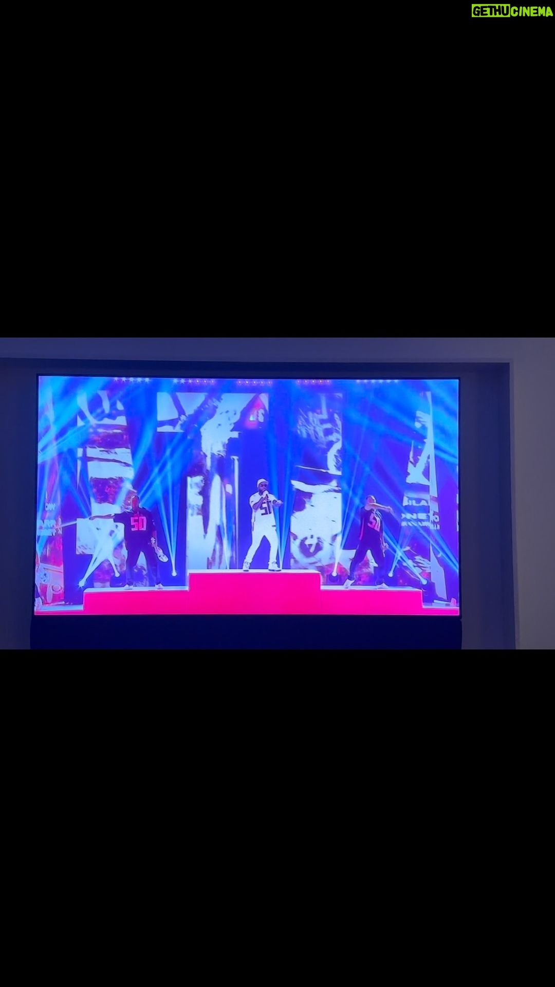 Leslie Jones Instagram - Jeeeeeezy! I was waiting charleeen!! #HIPHOPYALL