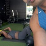 Leslie Jones Instagram - My trainer is cray lol @fulhaus_club