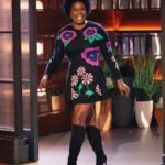 Leslie Jones Instagram - I had a GREAT time on the @kellyclarksonshow and I looked cute too in my @amurofficial dress 😃 Stylist: @brianmcphatter x @bmcstylez Hair: @cheriejohnson50 x MUA: @lolasbeautymark Dress: @amurofficial x Boots: @ninewest