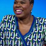 Leslie Jones Instagram - @lesdogggg shares the advice that @iamjamiefoxx gave her when she was 18 years old — and how it helped her become the comedian she is today. 📸: @photonate