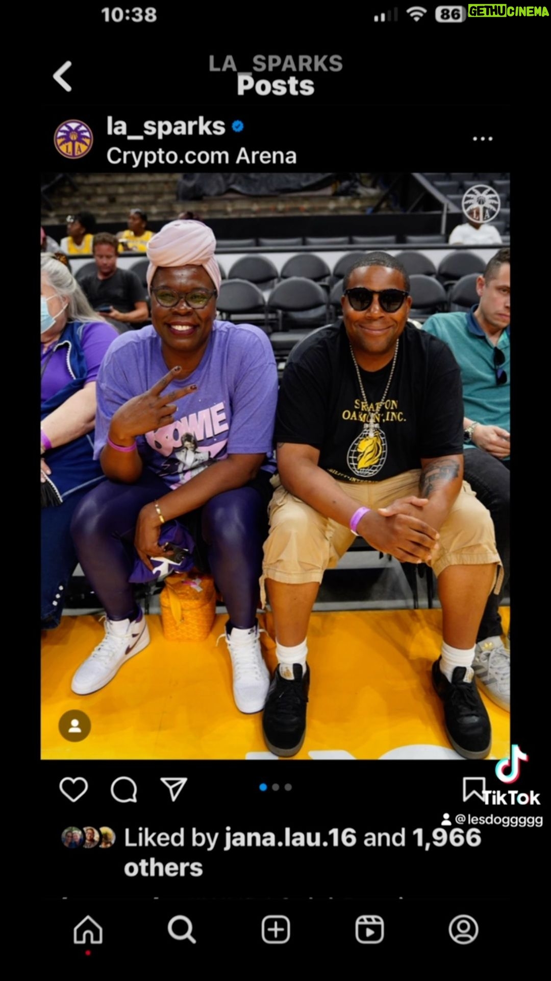 Leslie Jones Instagram - How i so love this team and the games i get to go watch them play!! We going to the playoffs baby! Im so proud of the work you guys put in! AND LOVE TO ALL THE FANS!! LETS GO SPARKS!! @la_sparks also a shout out to Antoinette who gets me my seats you are the bomb!