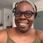 Leslie Jones Instagram - I do not know why people think I’m so good at this videos! But come join us this Friday 8/25 at 3:00pm PT on Talkshop Live. Remember to get your autographed copy of my book at the link in bio! @talkshoplive https://talkshop.live/watch/VlXaRlY13Tdv