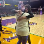 Leslie Jones Instagram - Yoooooo I met CHERYL MILLER!! I’m screaming!! She is a legend! Sometimes I can’t believe the folks I get lucky to meet!! @la_sparks played their asses off tonight!!