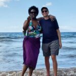 Leslie Jones Instagram - We are having such a great time in Maui!! So nice and calming I don’t want to leave!! @lennymarcusnyc @gina_bo_beanaa ❤️❤️❤️💚💚💚🧡🧡🧡