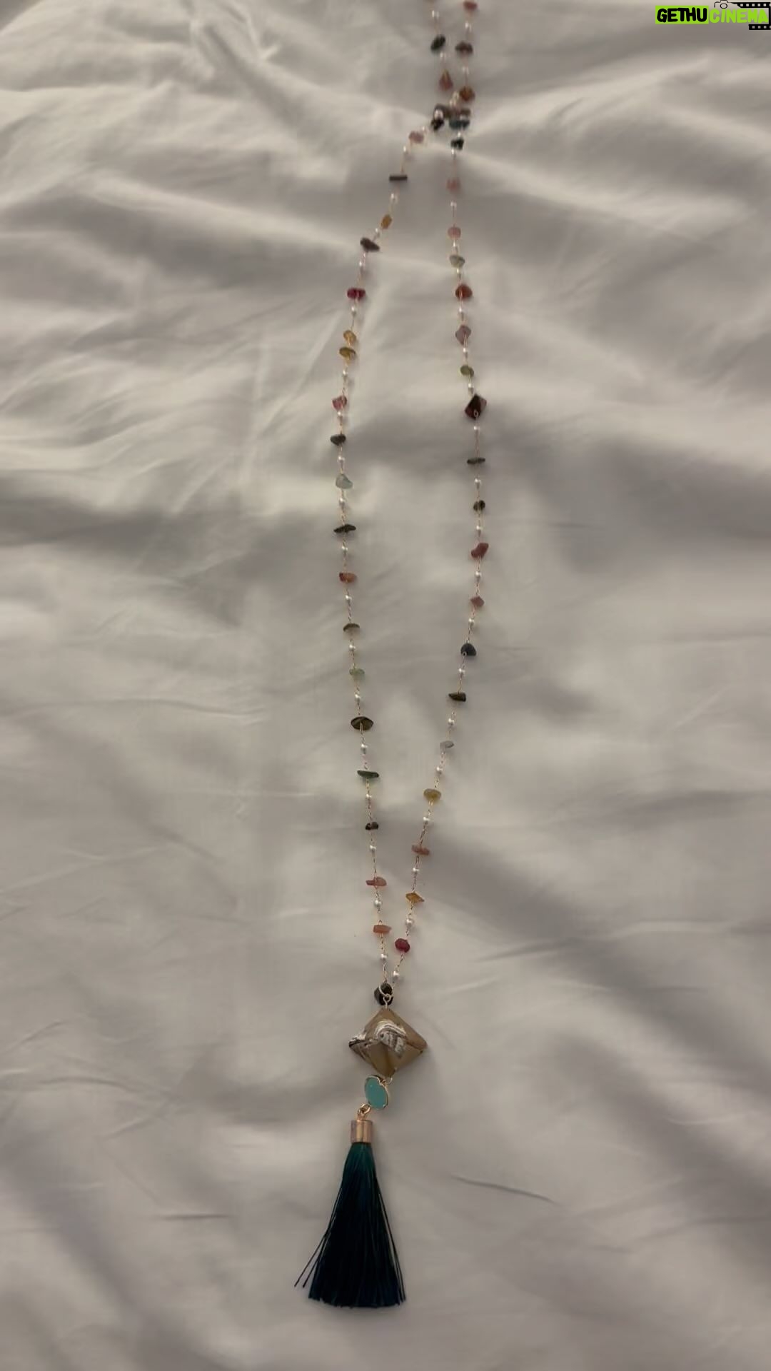 Leslie Jones Instagram - Here shop is called Depo Market in Maui!! Her name is Tiffany Chou!! Thank you so much for this beautiful piece of jewelry!! I LOVE IT!! UPDATE @tiffanychou @depo_market ILOVE MY NECKLACE