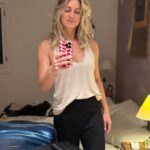 Letícia Spiller Instagram – Start nas férias! Pra onde será que estamos indo!? ✨