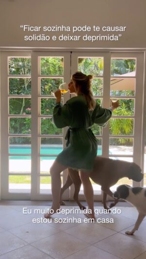 Letícia Spiller Instagram - Pra se curtir! 🍷💫