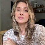 Letícia Spiller Instagram - Uma terça de coletiva de imprensa on-line para divulgação de A História Delas, que estreia amanhã no @starplus! Mesmo pela telinha do computador, bate aquele frio na barriga sempre que tem esse momento. Hehe. Um misto de ansiedade e felicidade. Conversei com vários veículos da imprensa sobre como foram as gravações e o que podem esperar das personagens e da série! Mas isso, eu vou deixar pra eles contarem nas matérias e pra vocês saberem amanhã, maratonando os episódios! #AHistoriaDelas #StarPlus