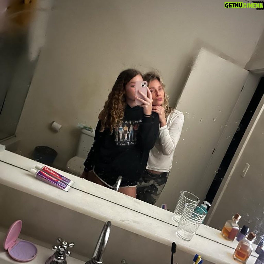 Letícia Spiller Instagram - Dump do último final de semana, cheio de afeto, música e boas energias! Axé!