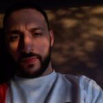 Levan Goroziya Instagram - В этот день, три года назад, вышел альбом Рассвет. Альбом, который изменил мою жизнь. На до и после. Яма из которой я тогда выбрался, была настолько глубокой и темной, что казалось запах беспробудного тяжкого прошлого уже никогда не отпустит. Но взяв последние сбережения и позвав в это увлекательное путешествие своих друзей, на одном белом и солнечном острове, родилось что-то совсем новое. Что-то, что никогда больше не повторится. Что-то, что стало фундаментом нового, тем теплым, словно рука матери, прикосновением, которое позволило поверить вновь. Поверить, что прошлое не сможет меня одолеть. Поверить, что это начало. Словно первый шаг. Словно первый вдох. Такой глубокий свежий. Словно ты стоишь у большой величественной горы и знаешь, как на нее забраться. Шаг за шагом. И рядом те, кто шагает с тобой вместе. @brothermer @stas_papazz @djbooch_official @s.tursunov @misha__papa @germantigay @borisboba @nikitakamenskiy Спасибо парни. Этот месяц на Санторини больше всех этих песен, что у нас появились тогда. Мы в самом начале!