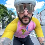 Levan Goroziya Instagram - Сегодня первый раз ехал в группе. Классные эмоции! 64 км в общем. Спасибо @anton_nosik и Peak Social Ride за настроение с утра! Теперь стало понятнее, как делать свой заезд. Всем спорт! Moscow, Russia