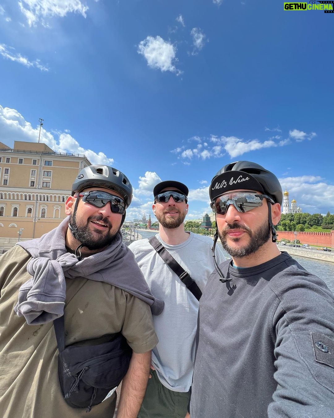 Levan Goroziya Instagram - Велоклуб «Тригада», желает вам хорошего дня. 🚴♂️ Moscow, Russia