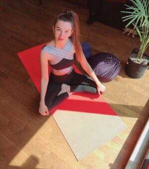 Leyla Lydia Tuğutlu Instagram - sunday mood🧘🏻‍♀️