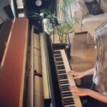 Leyla Lydia Tuğutlu Instagram - iyi dinlemeler umarım seversiniz🙏Für Elise (igtv sığmadığını fark ettim böyle oldu artık bir dahakine😘)