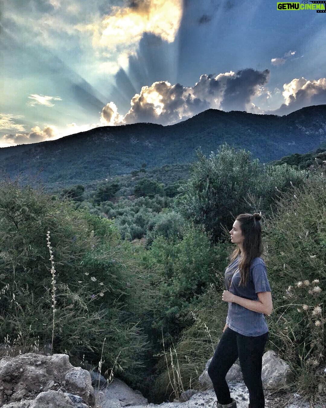 Leyla Lydia Tuğutlu Instagram - huzur🌿