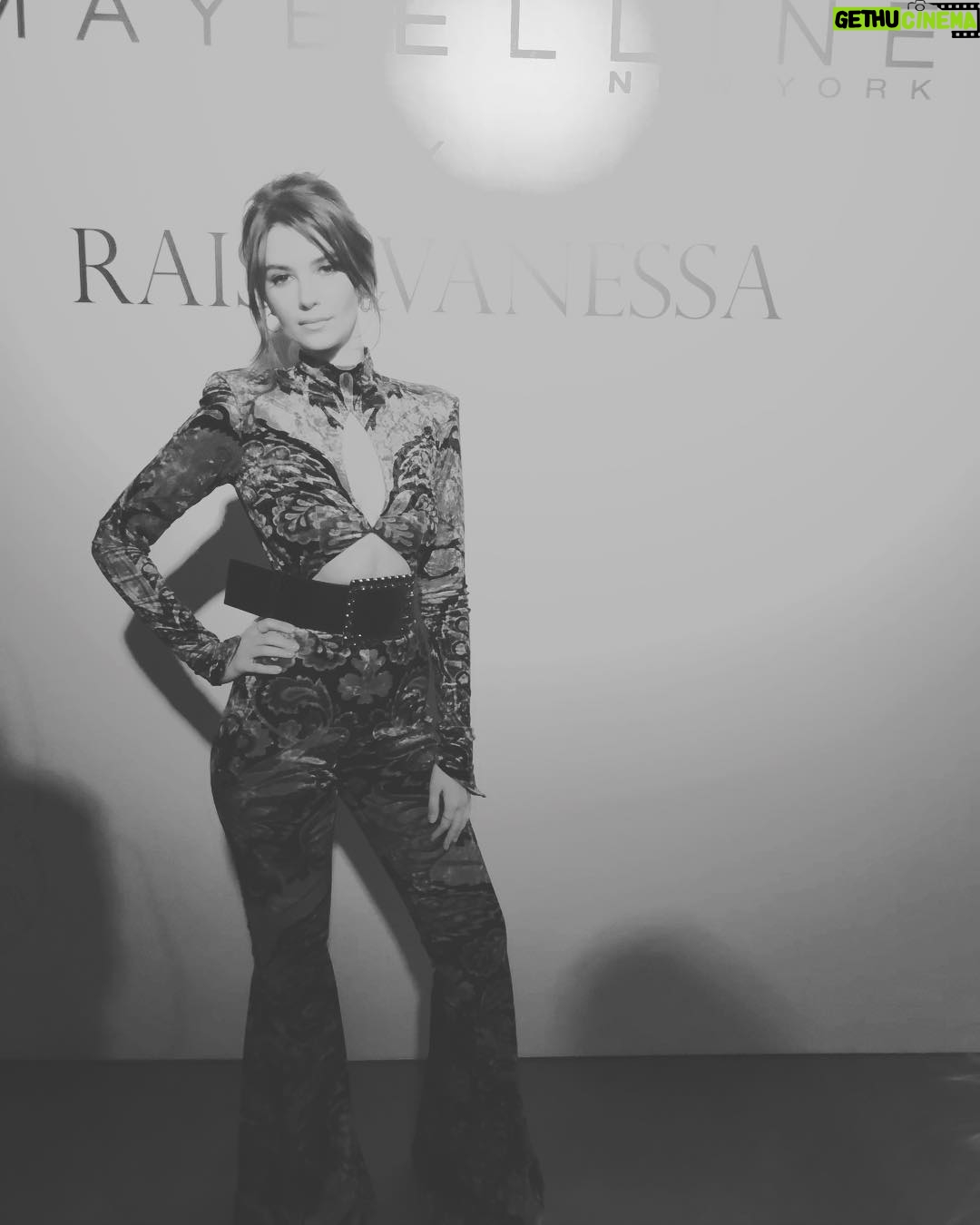 Leyla Lydia Tuğutlu Instagram - #raisavanessa🖤