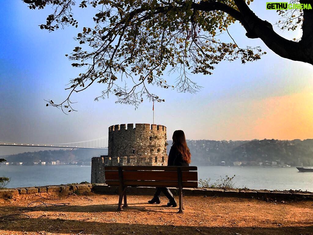 Leyla Lydia Tuğutlu Instagram - Hoşçakal Derin🌅
