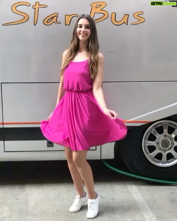Leyla Lydia Tuğutlu Instagram - İşte beklenen an💃🏼💃🏼💃🏼 mutluluğumu sizlerle paylaşıyorum 💘💖💗Artık Veet ailesinin bir parçasıyım! Çok yakında yeni sürprizlerle karşınızdayız... #veetileheranguzel #heranpuruzsuz