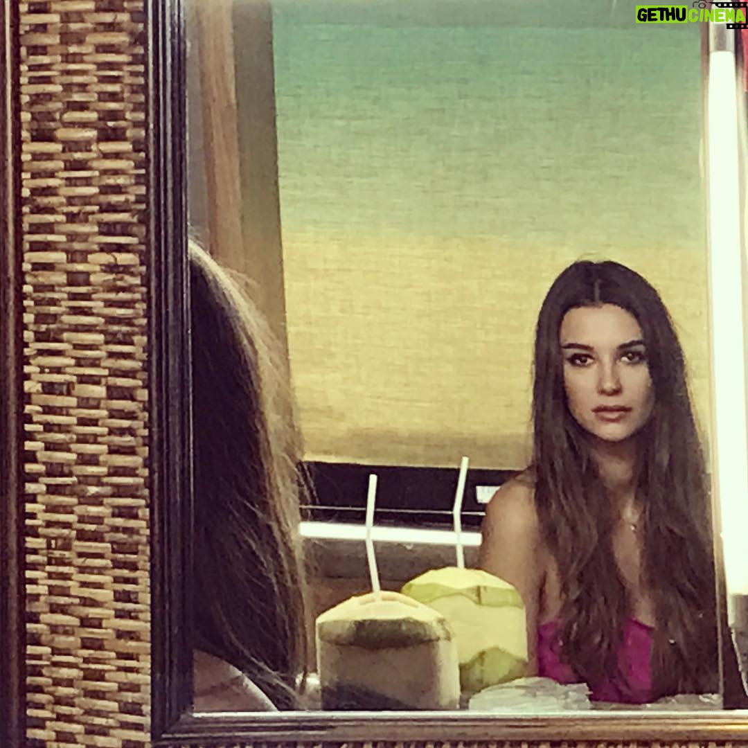 Leyla Lydia Tuğutlu Instagram - girl and the coconut😉 📷@ibrahimzengin Bangkok, Thailand