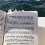 Leyla Lydia Tuğutlu Instagram – En güzel tatil denizde kitabını okuyabildiğindir😎🙏☀️