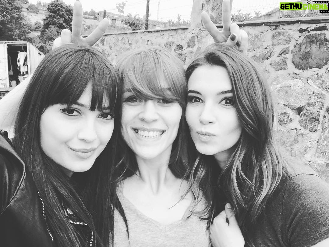 Leyla Lydia Tuğutlu Instagram - Sistas😍😜✌🏻️ #tatliintikam