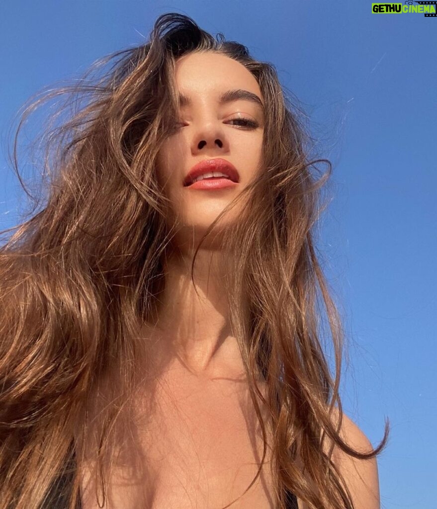 Leyla Lydia Tuğutlu Instagram - september🕶