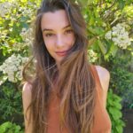 Leyla Lydia Tuğutlu Instagram - finally barefoot and ready for the summer💚 #naturelover