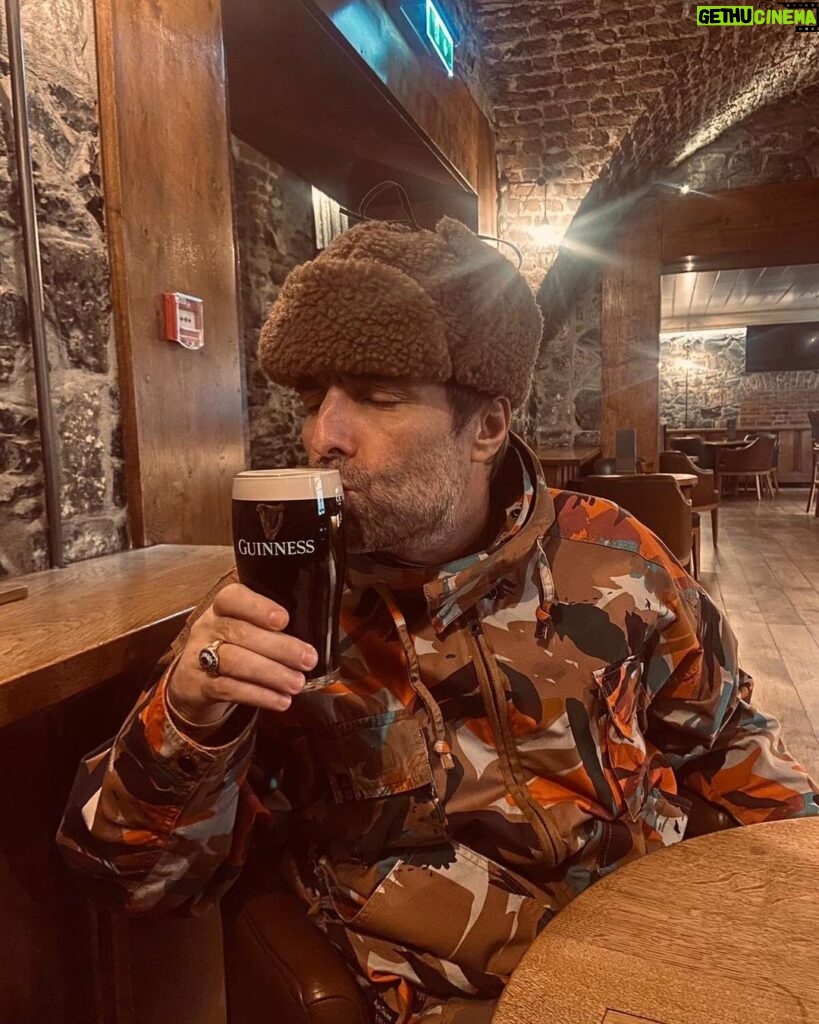 Liam Gallagher Instagram - Happy St Patrick’s day LG.