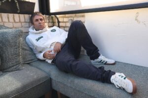 Liam Gallagher Instagram - “Glad to announce the LG2 SPZL in a bottle green colourway. Absolutely delighted with them"
Liam's third collaboration with adidas Spezial founder, @gary.aspden releasing September.
#adidasSpezial @adidaslondon 
📷 @kcmanc