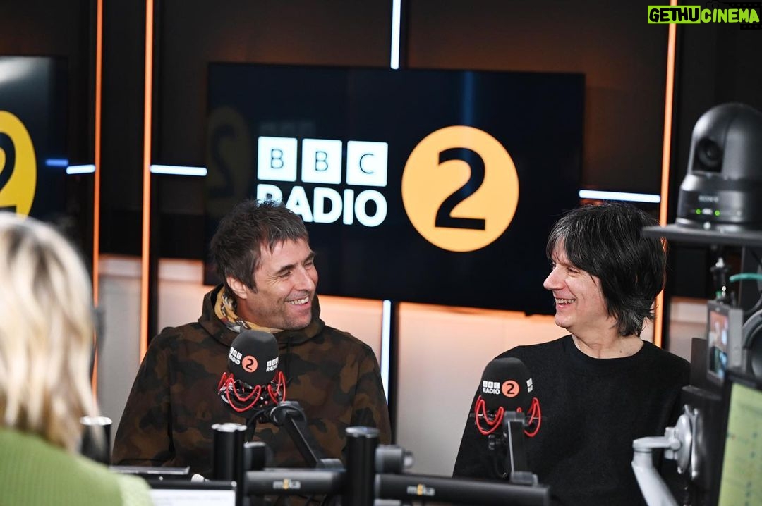 Liam Gallagher Instagram - “I’ve always known it would work, never thought it would happen” Liam and John on @zoetheball’s Friends Round Friday this morning, @bbcradio2. Listen back at the link in stories.
