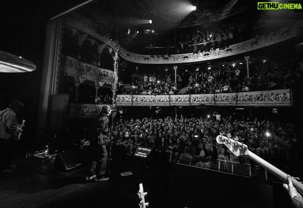 Liam Gallagher Instagram - BIBLICAL 📸 @charlielightening 3Olympia Theatre