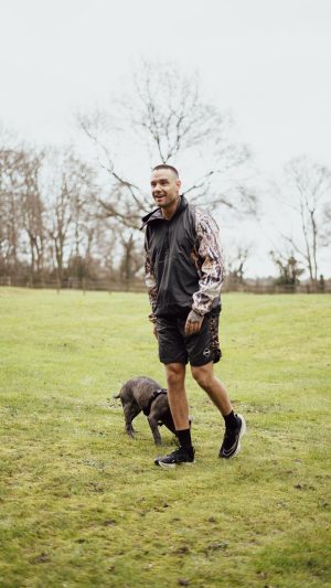 Liam Payne Instagram - Off on my afternoon run, of course Stan attempts to keep up 😂