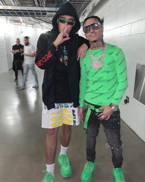 Lil Pump Instagram - Bad Bunny con uno de sus fanatico 😂😂
🇵🇷🇵🇷🇨🇴🇨🇴🇨🇴🇵🇷🇵🇷🇵🇷🇨🇴🇨🇴