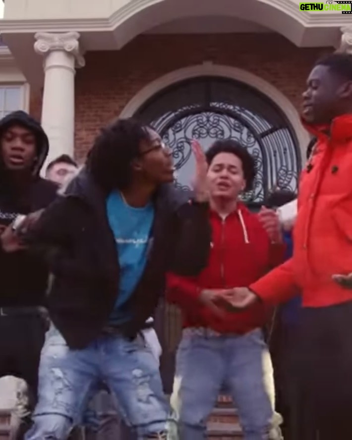 Lil Tecca - 743.2K Likes - siri play did it again by lil tecca