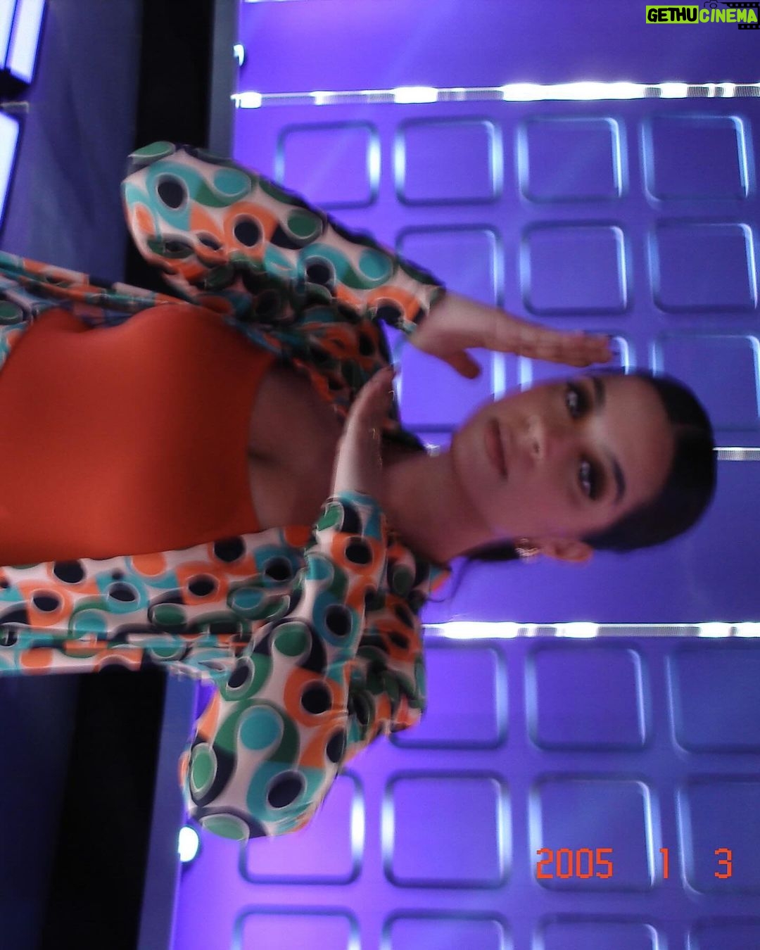 Lilly Singh Instagram - Blessings up! Tonight is the season finale aka 20th episode of @battleofthegenerations and here’s where we’re at: 💛Gen Z has been the last standing 8 times. 💙Gen X has been the last standing 6 times. 🩷Millennial has been the last standing 4 times. 💜Boomer has been the last standing 1 time. It’s been such a pleasure, honour and absolute joy to host this show. Thank you to everyone who worked tirelessly to bring this to life. And thank you to our amazing viewers who not only played along, but inevitably fought with their families in the process. Tune in tonight at 9/10mt on @ctv 📺 Which generation do you think will be the last standing tonight? Cast your votes!