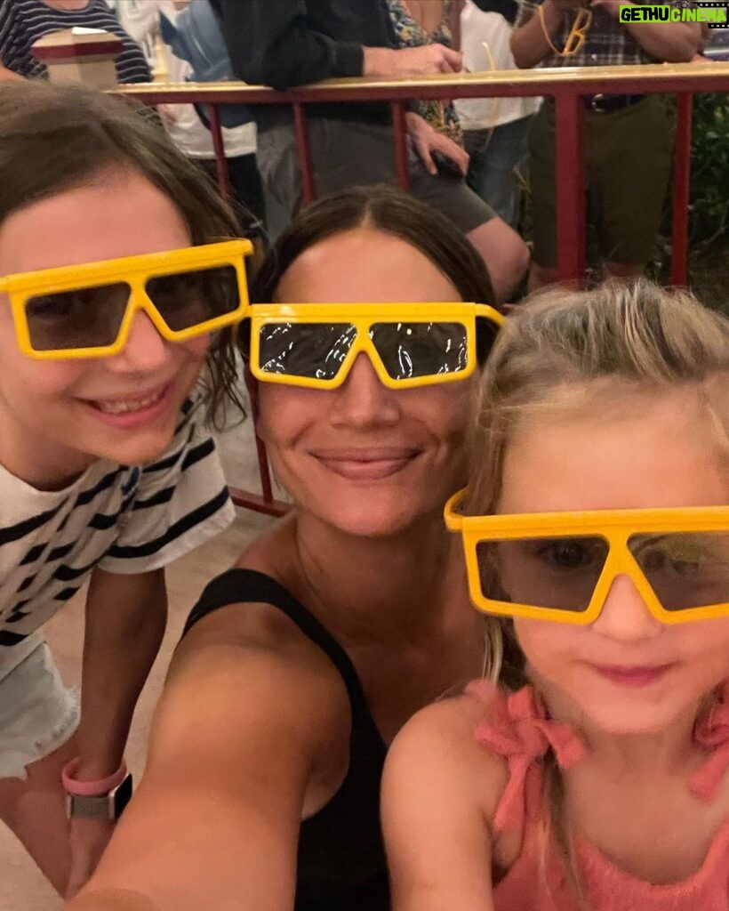 Lily Aldridge Instagram - Most Magical Day @disneyland 🥰 Making memories with my favorite people at our favorite place 🫶❤ @disneyparks Thank you Abe for making it extra special!!