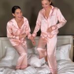 Lily Aldridge Instagram – PJs + Pizza = 💃🏽🪩🍕 
Love you @mirandakerr 🥰 The Carlyle, A Rosewood Hotel