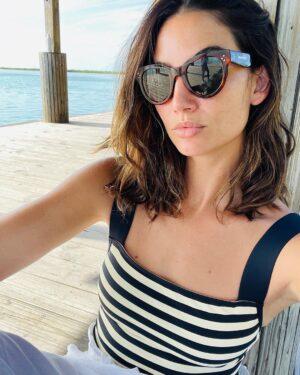 Lily Aldridge Instagram - 1..2..3 🌊☀️🐚