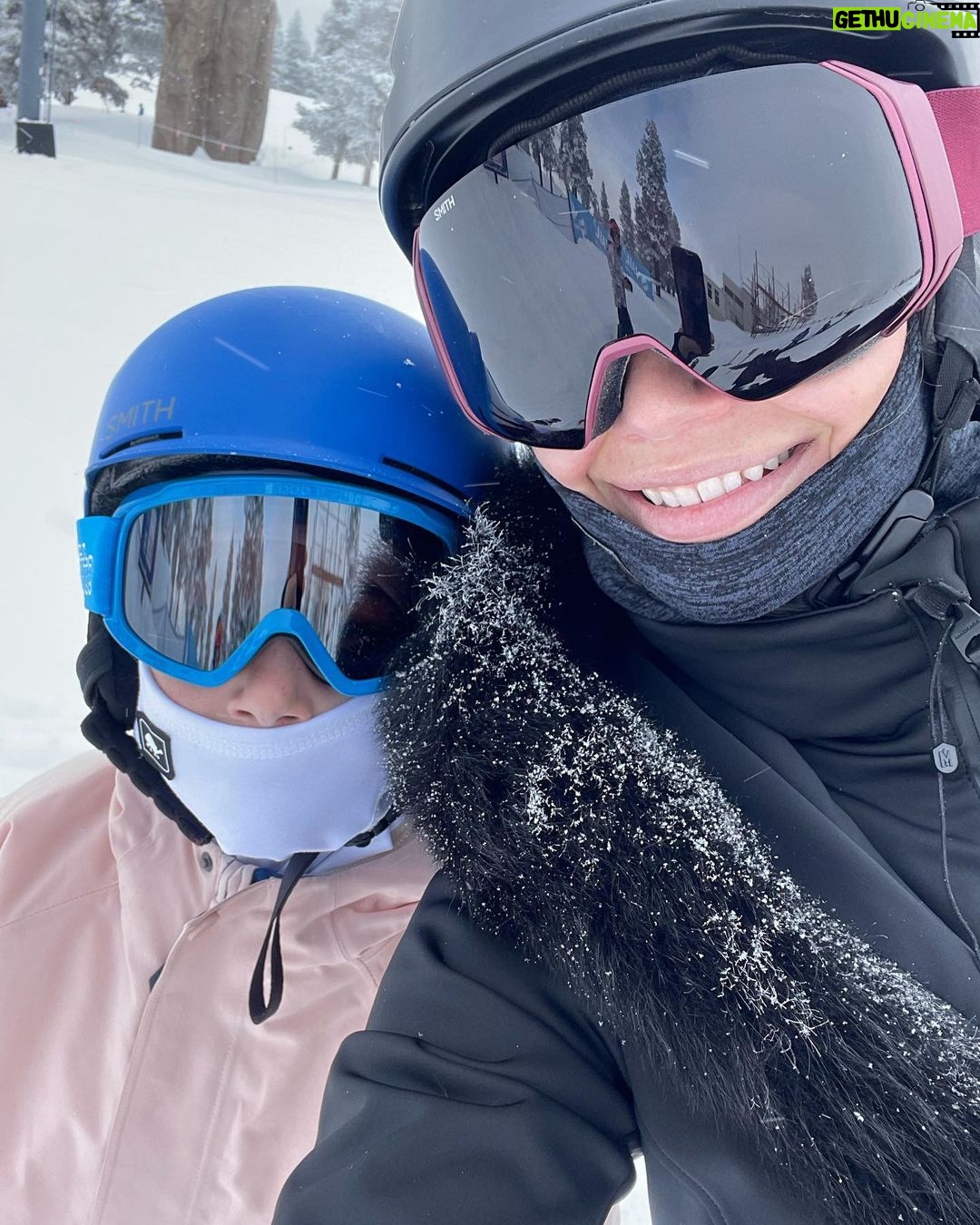 Lily Aldridge Instagram - Ski School βοΈπΏπ€ Vail, Colorado