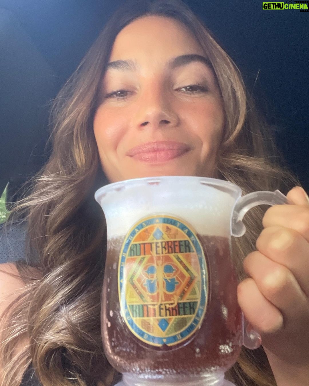 Lily Aldridge Instagram - Happpy Lady 🧈🍻 Harry Potter New York