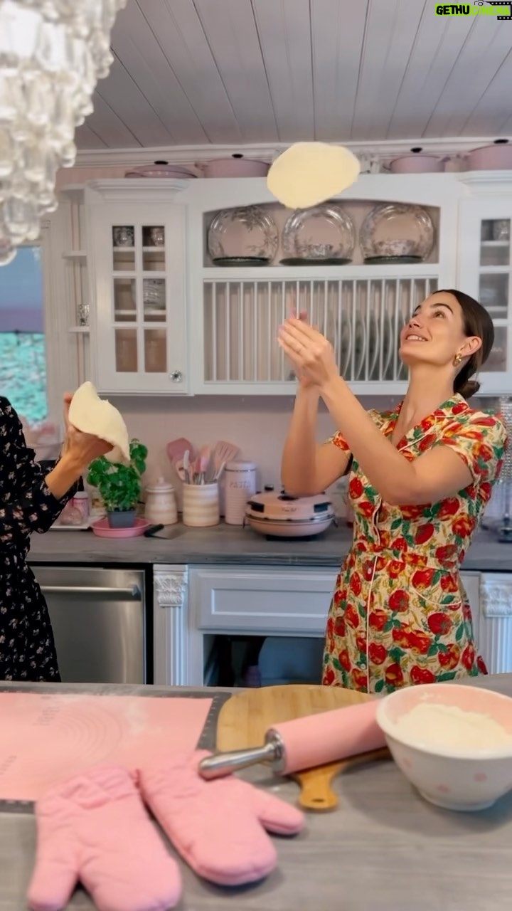 Lily Aldridge Instagram - Lily Aldridge came by to show off her pizza making skills on the new Pizza Girl Pizza Grill! Who says you can’t have pizza for breakfast?