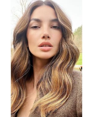 Lily Aldridge Instagram - Day 3 with @hungvanngo @hoshounkpatin & my @laurenralphlauren family 💋