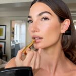 Lily Aldridge Instagram – Chanel Kisses 💋
@welovecoco 
@chanel.beauty 
@cyndlekomarovski