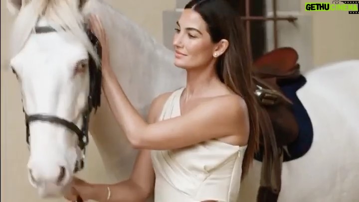 Lily Aldridge Instagram - Dreamy Spring Days @laurenralphlauren 🌼 With @joansmalls & @missgeoburke ❤️❤️❤️ Thank you @blauren1 Shot by @lizcollinsphotographer Hair @hoshounkpatin Makeup @hungvanngo Nails @ginaedwards_ @carvwcoan @moxieproductionsusa @ralphlauren 🎥 @joetoto