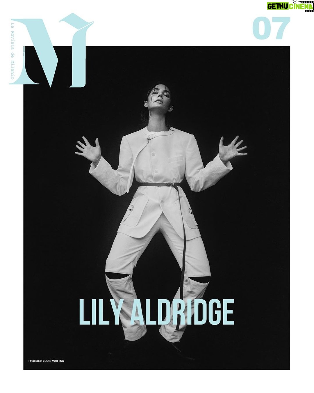 Lily Aldridge Instagram - ISSUE 07 - OUT NOW @lilyaldridge La renombrada modelo #lilyaldridge nos habla de su viaje hacia la creatividad, la búsqueda de inspiración en lugares inesperados y nos cuenta cómo se ha aventurado en nuevos esfuerzos artísticos. Lee la entrevista completa en nuestro link en bio. Usando total look @louisvuitton Talento: @lilyaldridge Fotografía: @agataserge Editora en Jefe/stylist: @sarahgorereeves Maquillaje: @rieomoto usando productos @threecosmetics Peinado: @robertodicuia usando productos @oribe Asistente de styling: @lorenadominguez, @fridagarccia Productora: @jeanjarvis @area1202 #mrevistademilenio #MdeMilenio #louisvuitton #editorial #MVoices #Issue07